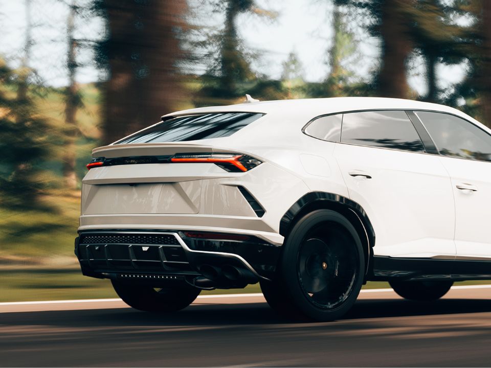 Cura della carrozzeria bianca: come mantenerla brillante senza ingiallimenti